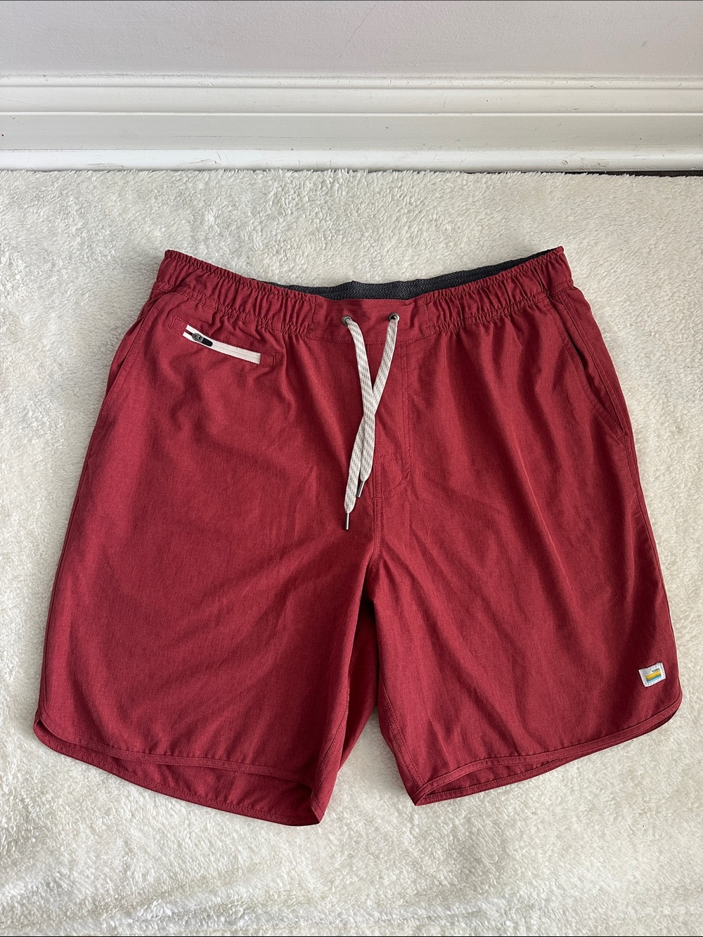 Vuori Mens Banks 7" Performance Hybrid Stretchy Quick Dry Workout Swim Shorts XL